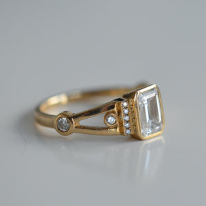 Eleanor (sample ring with Moissanite and diamonds)