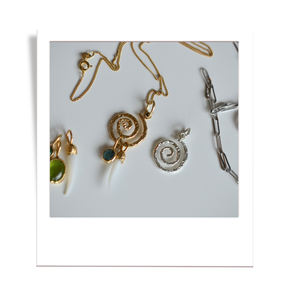 golden spiral charm holder