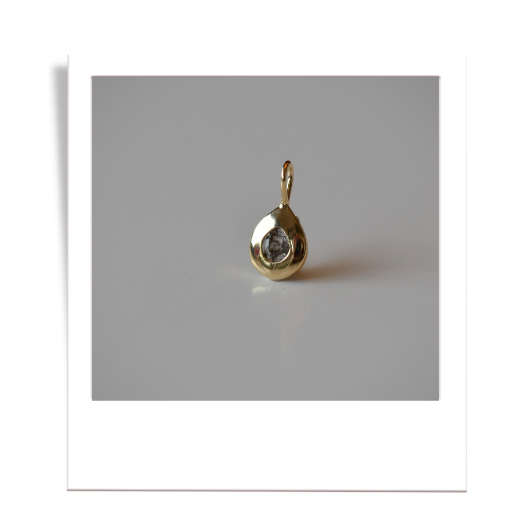 Salt and Pepper Diamond