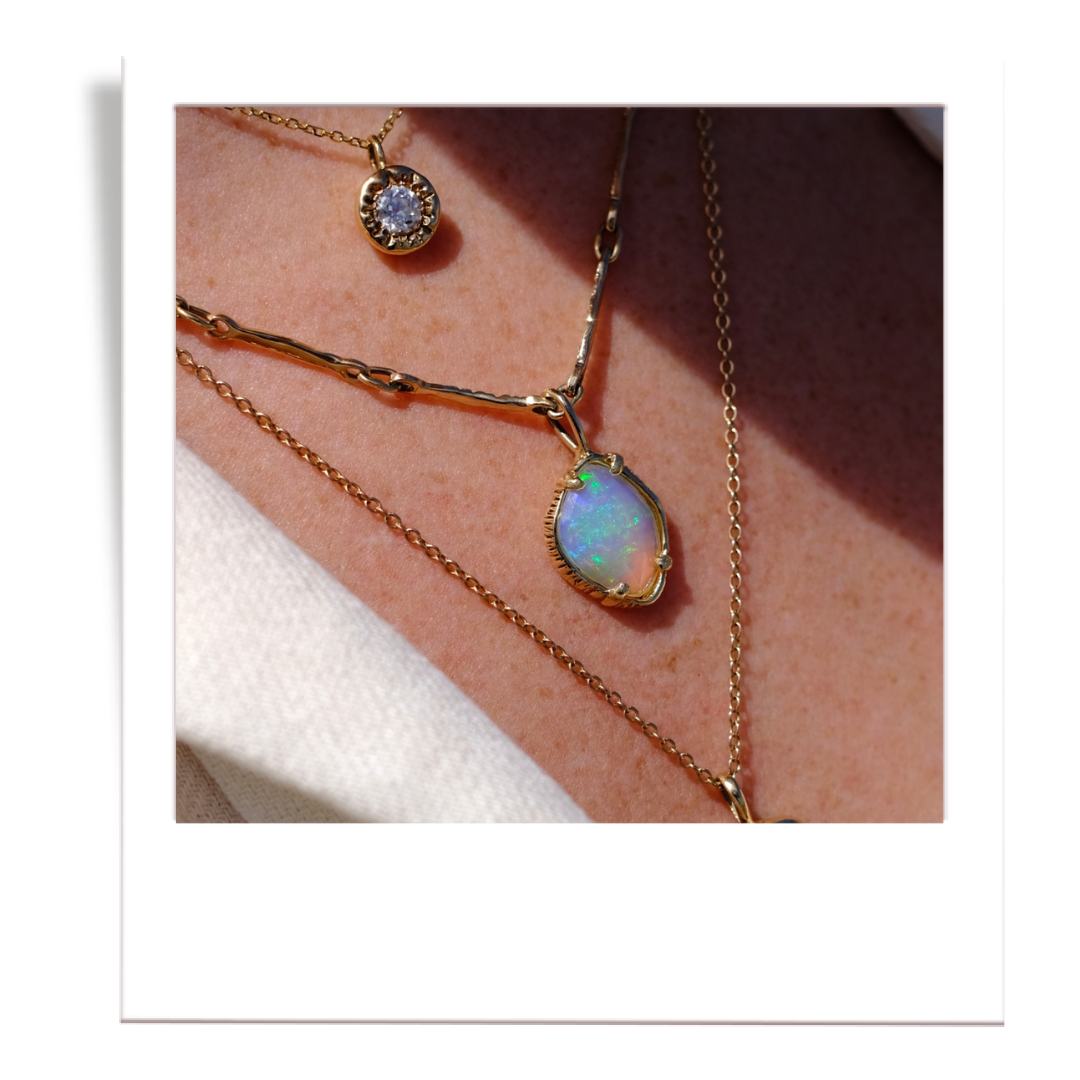 wello opal pendant