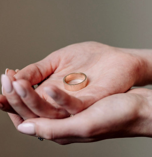 matte, rectangular, flat band.